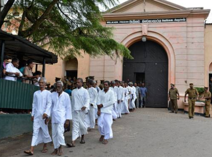 නිදහස් දිනය නිමිත්තෙන් රැඳවියන් 49 දෙනෙකුට ජනාධිපති සමාව